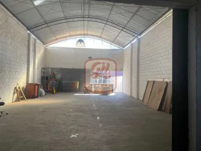 Galpão/Depósito/Armazém à venda, 657m² no Taquara, Rio de Janeiro