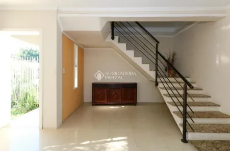 Casa com 3 Quartos para alugar, 180m² no Igara, Canoas