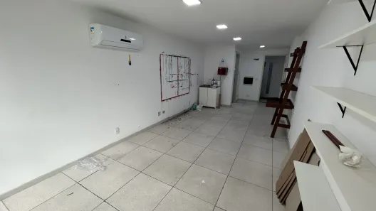 Sala Comercial à venda, 32m² no Ingá, Niterói
