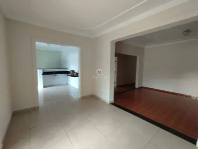 Casa com 3 Quartos para alugar, 100m² no Independência (Barreiro), Belo Horizonte