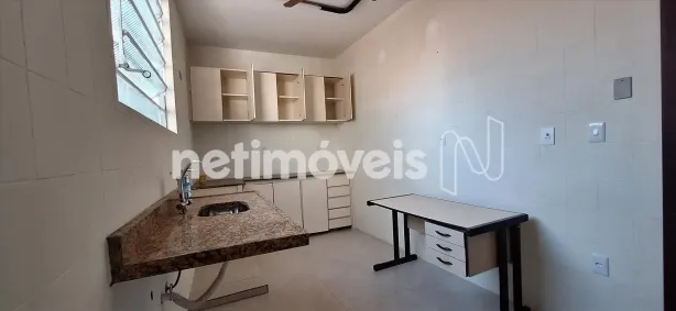 Casa com 3 Quartos para alugar, 264m² no Serra, Belo Horizonte