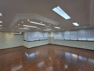 Sala Comercial para alugar, 136m² no Santa Efigênia, Belo Horizonte