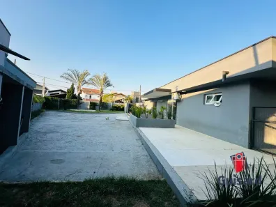 Casa de Condomínio com 4 Quartos para venda ou aluguel, 600m² no Jardim Independência, Taubaté