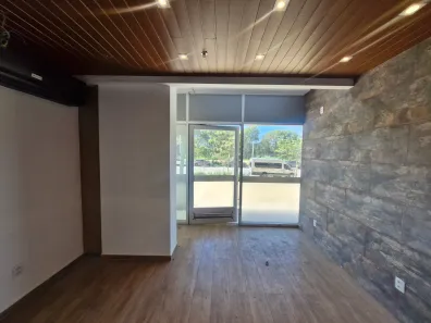 Ponto Comercial para alugar, 40m² no Barra Olímpica, Rio de Janeiro