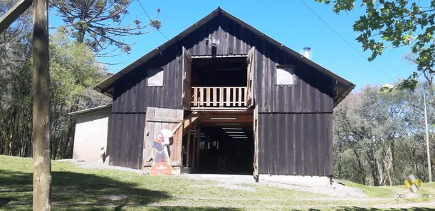 Fazenda/Sítio com 2 Quartos à venda, 90m² no Área Rural de Farroupilha, Farroupilha
