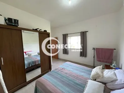 Fazenda/Sítio com 4 Quartos à venda, 160m² no Centro, Guapó