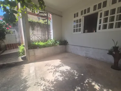 Casa com 3 Quartos para alugar, 150m² no Santo Antônio, Manaus