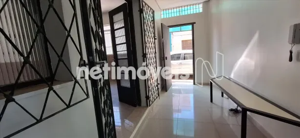 Casa com 3 Quartos para alugar, 264m² no Serra, Belo Horizonte