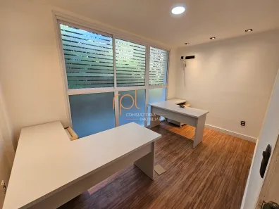 Sala Comercial para alugar, 60m² no Quarteirão Brasileiro, Petrópolis