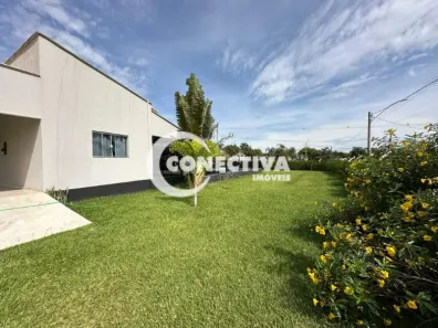 Fazenda/Sítio com 4 Quartos à venda, 160m² no Centro, Guapó