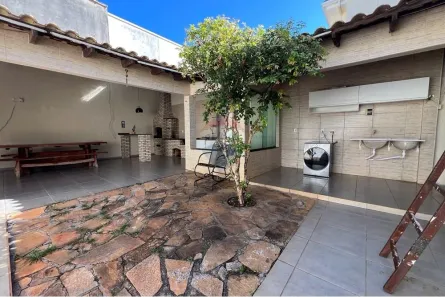 Casa com 4 Quartos à venda, 250m² no Setor Habitacional Contagem, Brasília