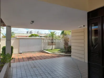Casa com 3 Quartos à venda, 320m² no Capim Macio, Natal