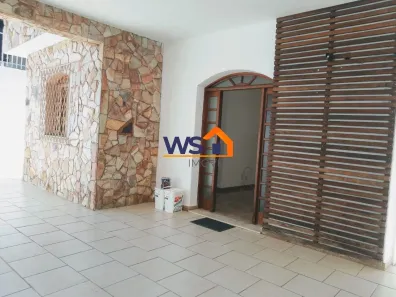 Casa com 4 Quartos para alugar, 256m² no Santa Tereza, Belo Horizonte