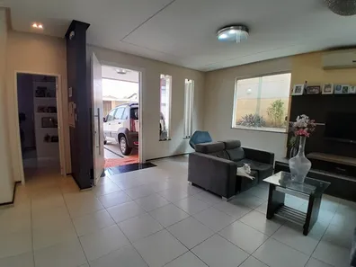 Sobrado com 4 Quartos à venda, 360m² no Parque 10 de Novembro, Manaus