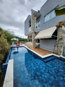 Casa com 4 Quartos para alugar, 390m² no Alphaville (Abrantes), Camaçari
