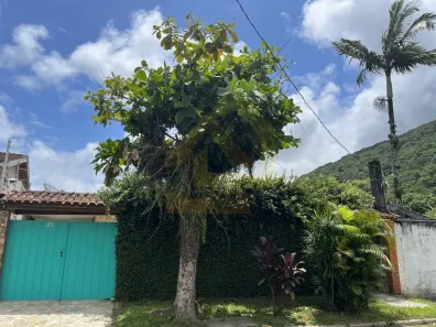 Casa com 4 Quartos à venda, 500m² no Guaiúba, Guarujá