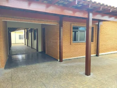 Casa com 4 Quartos à venda, 223m² no Vila Yamada, Araraquara