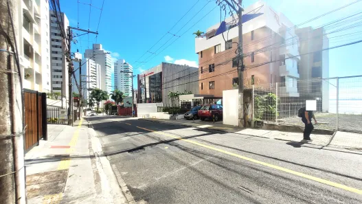 Lote/Terreno para alugar, 700m² no Barra, Salvador