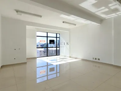 Sala Comercial à venda, 45m² no Centro, Caxias do Sul