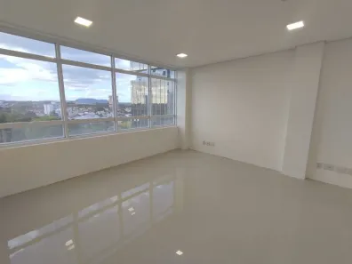 Sala Comercial para alugar, 32m² no Centro, Gravataí