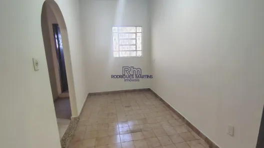 Casa com 3 Quartos para alugar, 108m² no Caiçara-Adelaide, Belo Horizonte