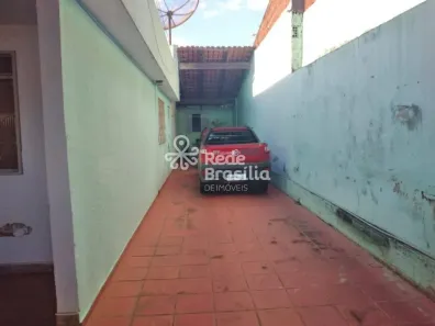 Casa com 3 Quartos à venda, 300m² no Taguatinga Norte, Brasília