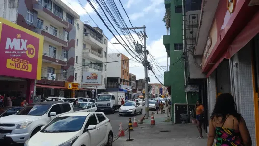 Ponto Comercial para venda ou aluguel, 470m² no Boca do Rio, Salvador