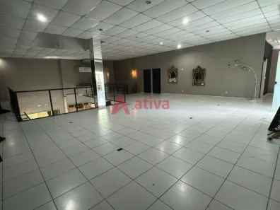 Ponto Comercial para venda ou aluguel, 900m² no Freguesia (Jacarepaguá), Rio de Janeiro