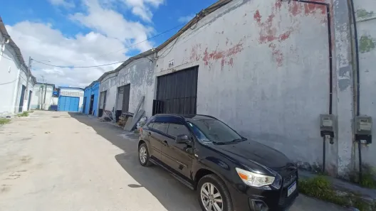 Galpão/Depósito/Armazém à venda, 200m² no Nova Esperança, Salvador