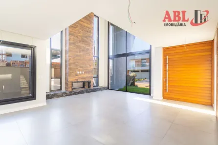 Sobrado com 3 Quartos à venda, 242m² no Distrito Industrial, Cachoeirinha