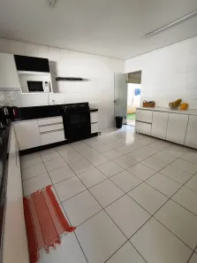 Casa com 4 Quartos para alugar, 280m² no Loteamento Portal do Sol II, Goiânia