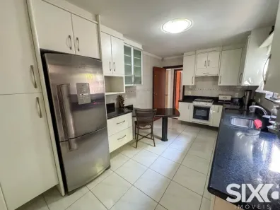 Sobrado com 4 Quartos para alugar, 290m² no Centro, Balneário Camboriú