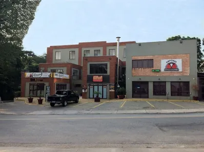 Ponto Comercial à venda, 176m² no Chácara São João, Carapicuíba