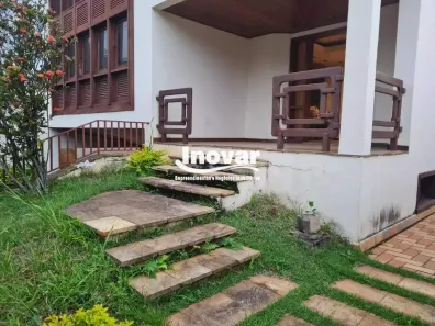 Imóvel Comercial com 7 Quartos para alugar, 600m² no Santa Tereza, Belo Horizonte