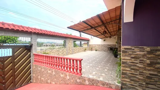 Casa com 3 Quartos à venda, 300m² no Aleixo, Manaus