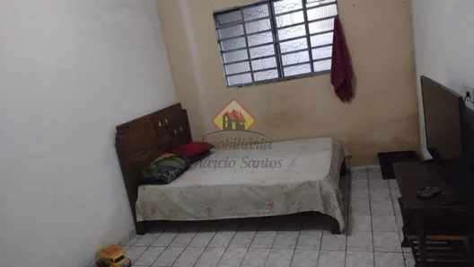Sobrado com 4 Quartos à venda, 132m² no Vila Areao, Taubaté