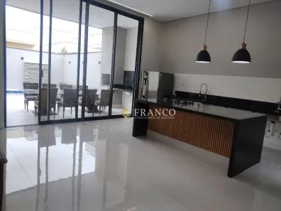 Casa de Condomínio com 3 Quartos à venda, 175m² no Castelo, Tremembé