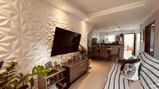 Casa de Condomínio com 2 Quartos à venda, 107m² no Jardim Olinda, Cabo Frio