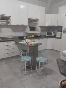 Sobrado com 6 Quartos para alugar, 176m² no Jardim Califórnia, Taubaté