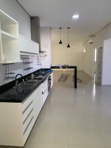 Casa de Condomínio com 3 Quartos para alugar, 244m² no Ponta Negra, Manaus