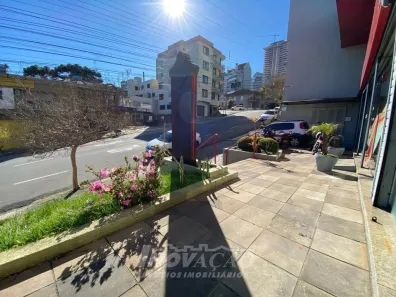 Sala Comercial para alugar, 385m² no Nossa Senhora de Lourdes, Caxias do Sul
