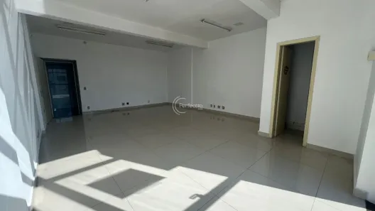 Sala Comercial para alugar, 45m² no Nossa Senhora de Lourdes, Caxias do Sul