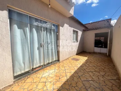 Casa com 5 Quartos à venda, 180m² no Taguatinga Norte, Brasília