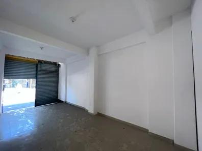 Ponto Comercial para alugar, 33m² no Vila Valqueire, Rio de Janeiro