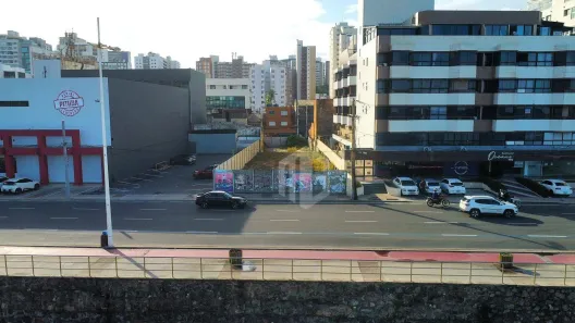 Lote/Terreno para venda ou aluguel, 738m² no Pituba, Salvador