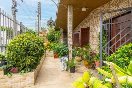 Casa com 3 Quartos à venda, 180m² no Vila Monte Carlo, Cachoeirinha