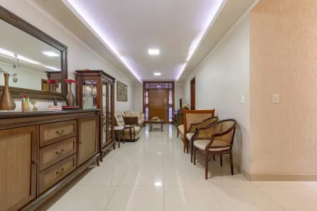 Casa com 5 Quartos à venda, 310m² no Asa Sul, Brasília