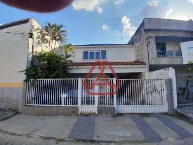 Casa com 4 Quartos para alugar, 306m² no Centro, Nova Iguaçu