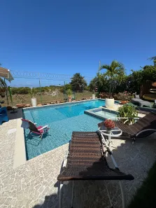 Apartamento com 4 Quartos para venda ou aluguel, 300m² no Itapuã, Salvador