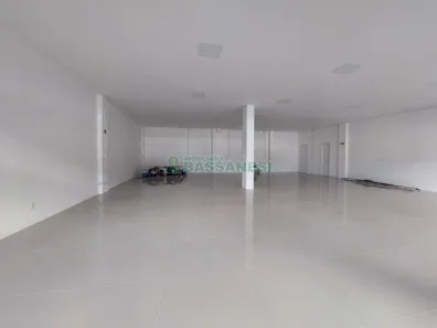 Ponto Comercial para alugar, 200m² no Cruzeiro, Caxias do Sul